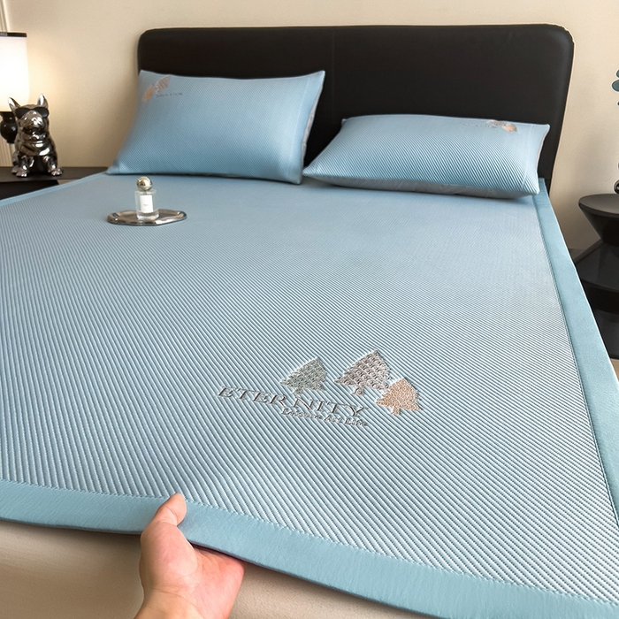 91家纺网 家纺一手货源 找家纺 全季家居 2025新款A类乙纶PE希望森林刺绣系列凉豆豆席凉席席子 天蓝-床席款