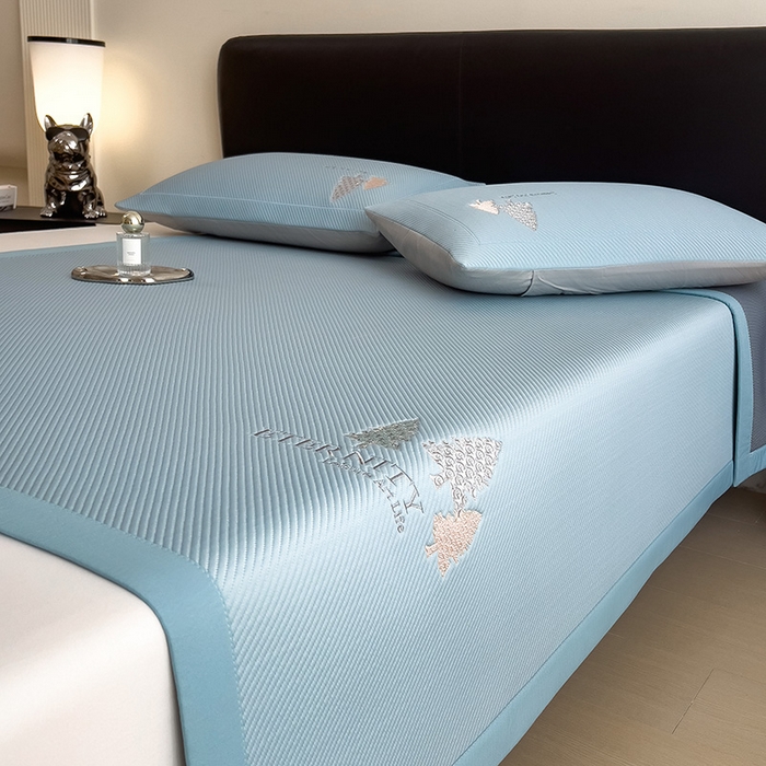 91家纺网 家纺一手货源 找家纺 全季家居 2025新款A类乙纶PE希望森林刺绣系列凉豆豆席凉席席子 天蓝-床席款