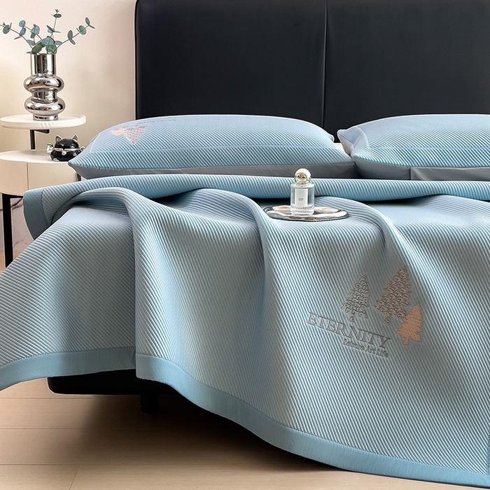 91家纺网 家纺一手货源 找家纺 全季家居 2025新款A类乙纶PE希望森林刺绣系列凉豆豆席凉席席子 天蓝-床席款