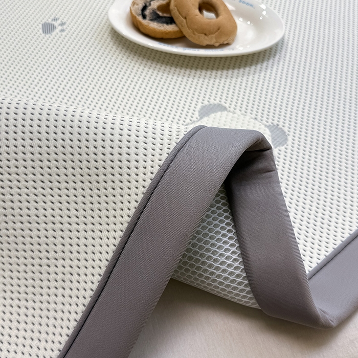 91家纺网 家纺一手货源 找家纺 全季家居 2025新款A类乙纶PE卡通系列凉豆豆席凉席席子 熊猫宝宝-床席款