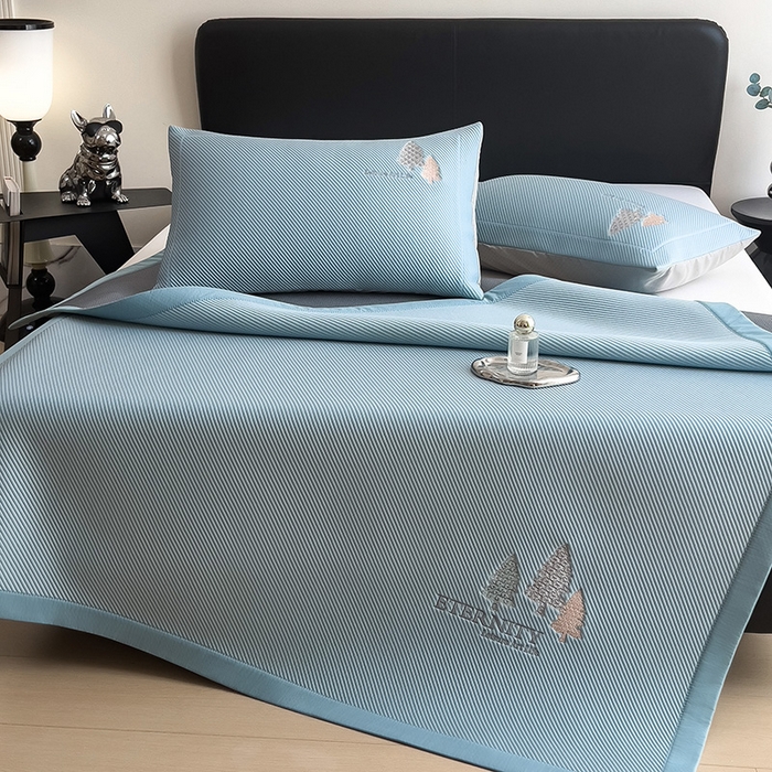 91家纺网 家纺一手货源 找家纺 全季家居 2025新款A类乙纶PE希望森林刺绣系列凉豆豆席凉席席子 天蓝-床席款