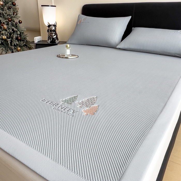 91家纺网 家纺一手货源 找家纺 全季家居 2025新款A类乙纶PE希望森林刺绣系列凉豆豆席凉席席子 银灰-床席款