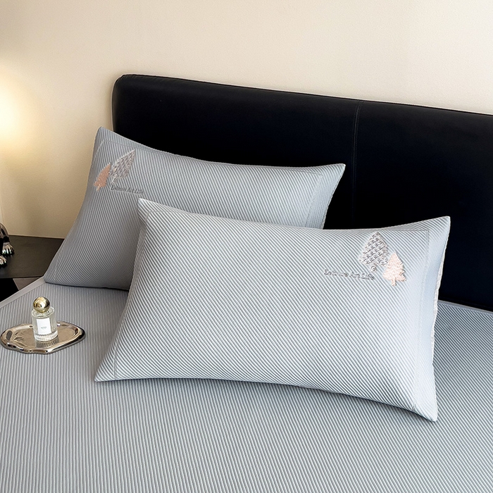 91家纺网 家纺一手货源 找家纺 全季家居 2025新款A类乙纶PE希望森林刺绣系列凉豆豆席凉席席子 银灰-床席款