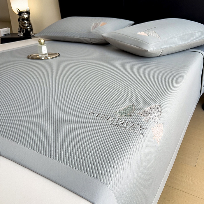 91家纺网 家纺一手货源 找家纺 全季家居 2025新款A类乙纶PE希望森林刺绣系列凉豆豆席凉席席子 银灰-床席款