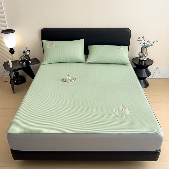 91家纺网 家纺一手货源 找家纺 全季家居 2025新款A类乙纶PE希望森林刺绣系列凉豆豆席凉席席子 水绿-床笠款