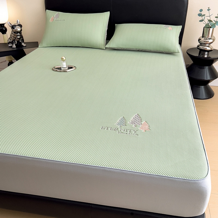 91家纺网 家纺一手货源 找家纺 全季家居 2025新款A类乙纶PE希望森林刺绣系列凉豆豆席凉席席子 水绿-床笠款