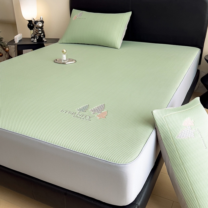 91家纺网 家纺一手货源 找家纺 全季家居 2025新款A类乙纶PE希望森林刺绣系列凉豆豆席凉席席子 水绿-床笠款