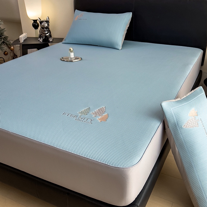 91家纺网 家纺一手货源 找家纺 全季家居 2025新款A类乙纶PE希望森林刺绣系列凉豆豆席凉席席子 天蓝-床笠款