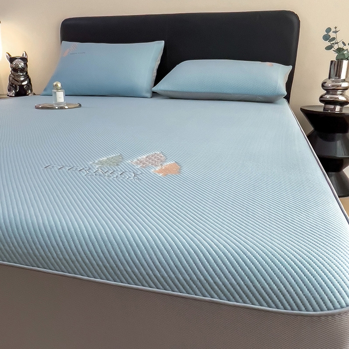 91家纺网 家纺一手货源 找家纺 全季家居 2025新款A类乙纶PE希望森林刺绣系列凉豆豆席凉席席子 天蓝-床笠款