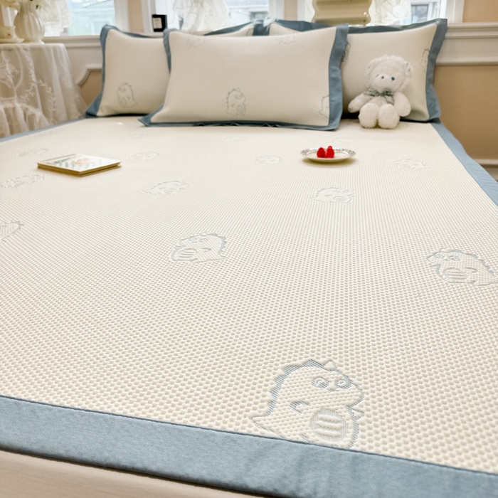 91家纺网 家纺一手货源 找家纺 全季家居 2025新款A类乙纶PE小动物系列凉豆豆席凉席席子 小恐龙-天蓝-床席款