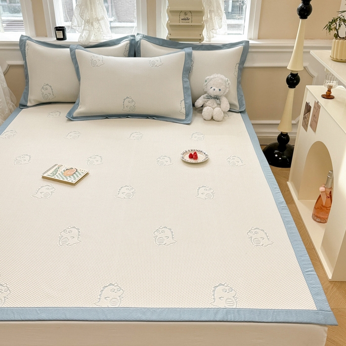 91家纺网 家纺一手货源 找家纺 全季家居 2025新款A类乙纶PE小动物系列凉豆豆席凉席席子 小恐龙-天蓝-床席款