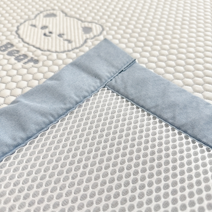 91家纺网 家纺一手货源 找家纺 全季家居 2025新款A类乙纶PE小动物系列凉豆豆席凉席席子 小熊-天蓝-床席款