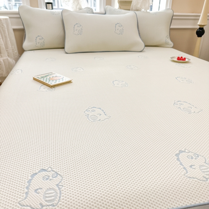 91家纺网 家纺一手货源 找家纺 全季家居 2025新款A类乙纶PE小动物系列凉豆豆席凉席席子 小恐龙-天蓝-床笠款