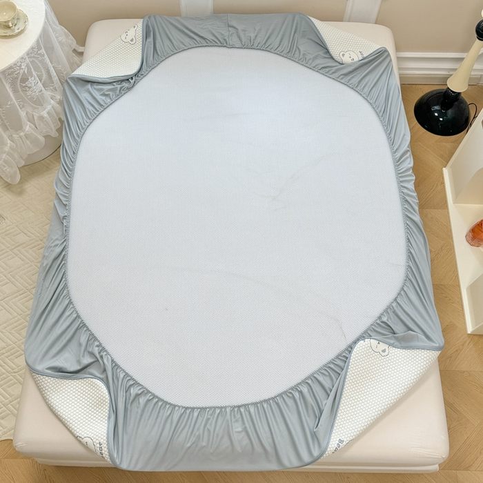 91家纺网 家纺一手货源 找家纺 全季家居 2025新款A类乙纶PE小动物系列凉豆豆席凉席席子 小熊-天蓝-床笠款