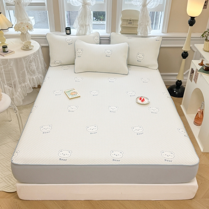 91家纺网 家纺一手货源 找家纺 全季家居 2025新款A类乙纶PE小动物系列凉豆豆席凉席席子 小熊-天蓝-床笠款