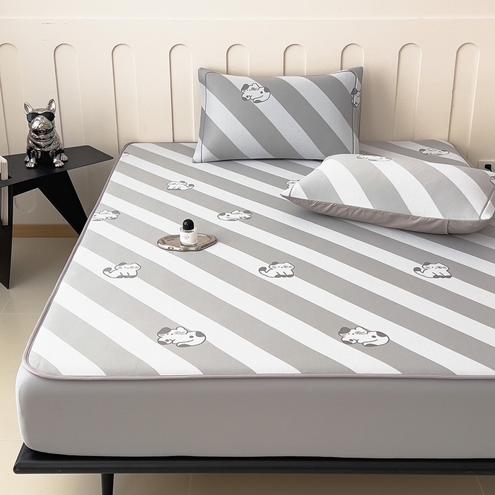 91家纺网 家纺一手货源 找家纺 全季家居 2025新款5A乙纶全PE卡通系列凉感软凉席席子 慵懒猫咪 床笠