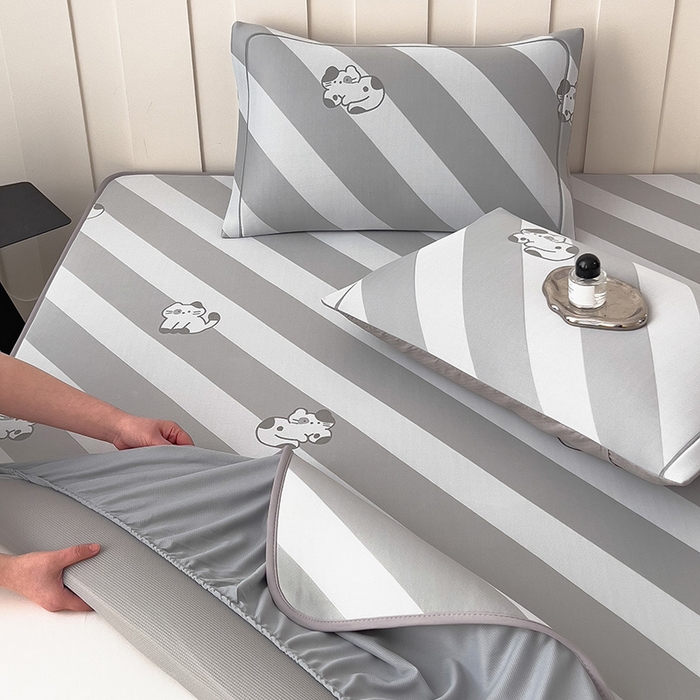 91家纺网 家纺一手货源 找家纺 全季家居 2025新款5A乙纶全PE卡通系列凉感软凉席席子 慵懒猫咪 床笠