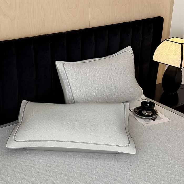 91家纺网 家纺一手货源 找家纺 全季家居 2025新款5A乙纶全PE绅士熊系列凉感软凉席席子 浅灰 床席