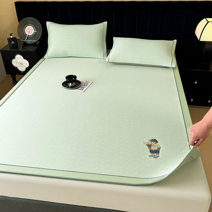 91家纺网 家纺一手货源 找家纺 全季家居 2025新款5A乙纶全PE绅士熊系列凉感软凉席席子 水绿 床席