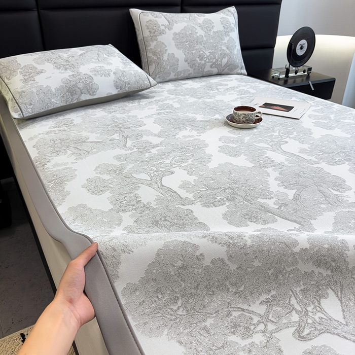 91家纺网 家纺一手货源 找家纺 全季家居 2025新款5A乙纶全PE花卉轻奢提花凉感软凉席席子 暗香疏影-浅灰 床席