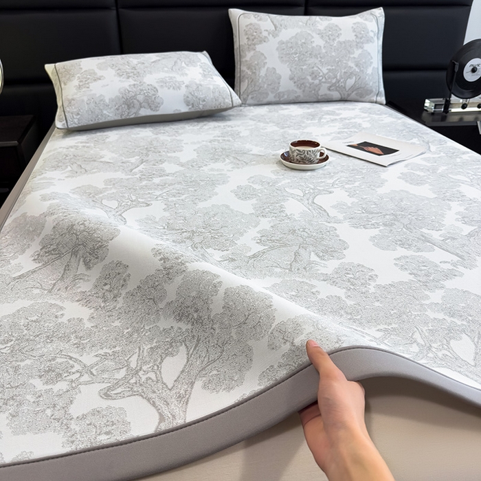 91家纺网 家纺一手货源 找家纺 全季家居 2025新款5A乙纶全PE花卉轻奢提花凉感软凉席席子 暗香疏影-浅灰 床席