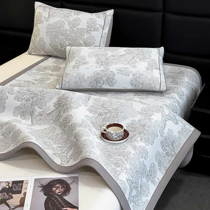 91家纺网 家纺一手货源 找家纺 全季家居 2025新款5A乙纶全PE花卉轻奢提花凉感软凉席席子 暗香疏影-浅灰 床席