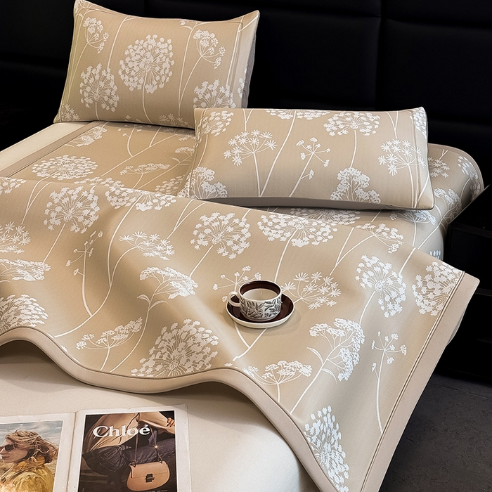 91家纺网 家纺一手货源 找家纺 全季家居 2025新款5A乙纶全PE花卉轻奢提花凉感软凉席席子 落盏-浅咖 床席