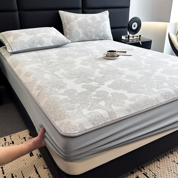 91家纺网 家纺一手货源 找家纺 全季家居 2025新款5A乙纶全PE花卉轻奢提花凉感软凉席席子 暗香疏影-浅灰 床笠