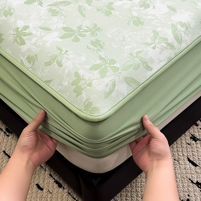 91家纺网 家纺一手货源 找家纺 全季家居 2025新款5A乙纶全PE花卉轻奢提花凉感软凉席席子 繁花似锦-浅绿 床笠