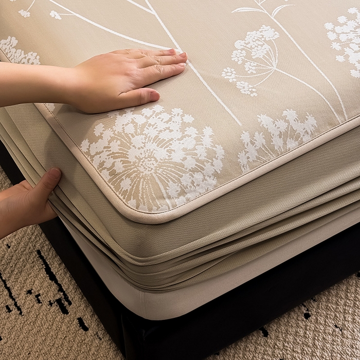 91家纺网 家纺一手货源 找家纺 全季家居 2025新款5A乙纶全PE花卉轻奢提花凉感软凉席席子 落盏-浅咖 床笠