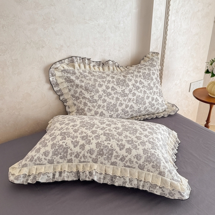 91家纺网 家纺一手货源 找家纺 简宜家居（朝初家纺） 2025新款40s全棉纯棉双层纱撞色蕾丝花边四件套 赫本印象