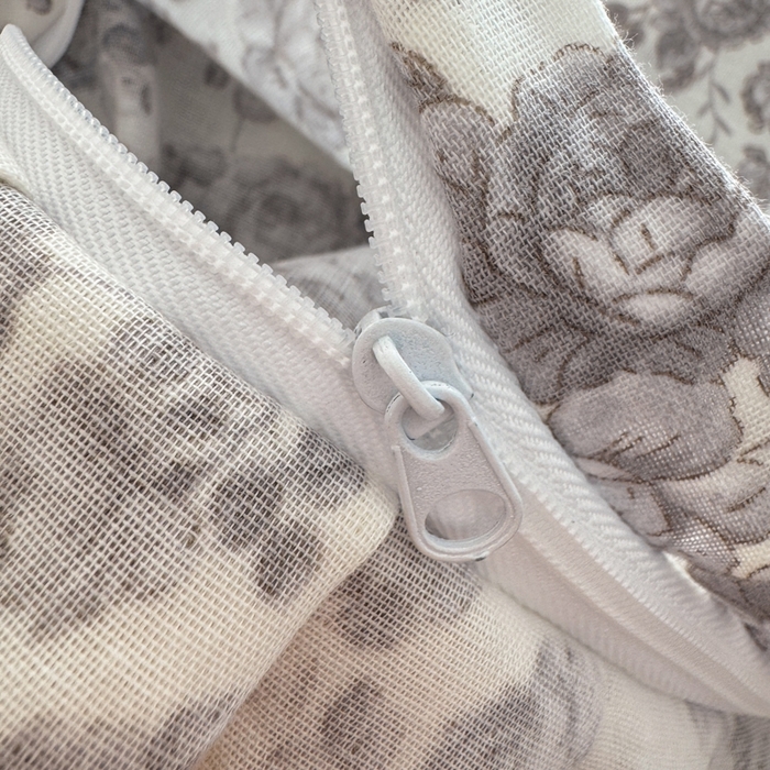 91家纺网 家纺一手货源 找家纺 简宜家居（朝初家纺） 2025新款40s全棉纯棉双层纱撞色蕾丝花边四件套 赫本印象