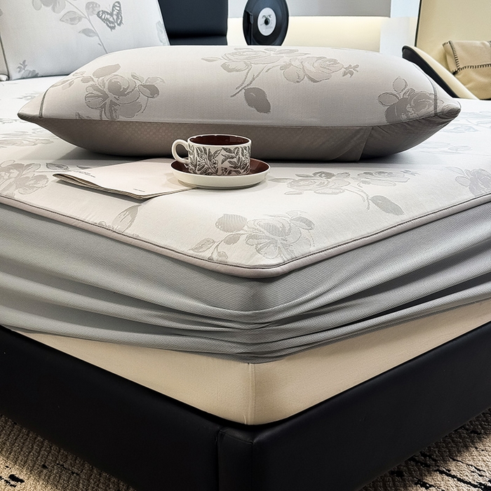 91家纺网 家纺一手货源 找家纺 全季家居 2025新款5A乙纶全PE花卉轻奢提花凉感软凉席席子 玫瑰蝶影 床笠