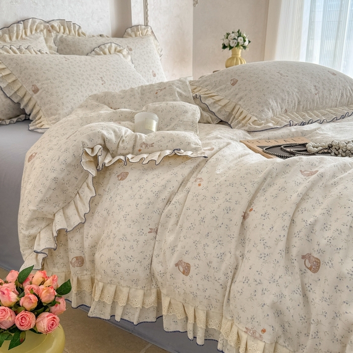 91家纺网 家纺一手货源 找家纺 简宜家居（朝初家纺） 2025新款40s全棉纯棉双层纱撞色蕾丝花边四件套 蓝兔寻花