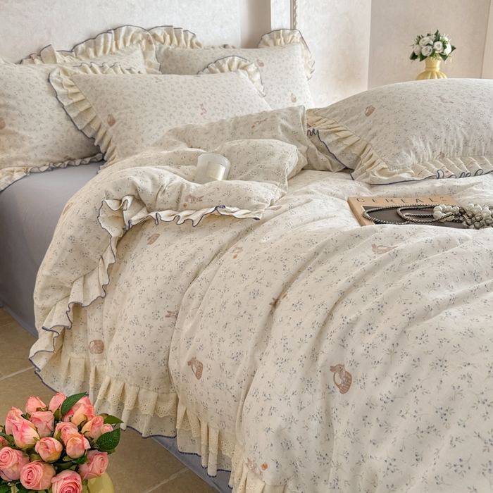 91家纺网 家纺一手货源 找家纺 简宜家居（朝初家纺） 2025新款40s全棉纯棉双层纱撞色蕾丝花边四件套 蓝兔寻花