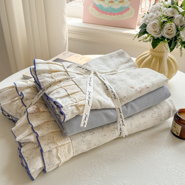 91家纺网 家纺一手货源 找家纺 简宜家居（朝初家纺） 2025新款40s全棉纯棉双层纱撞色蕾丝花边四件套 蓝兔寻花