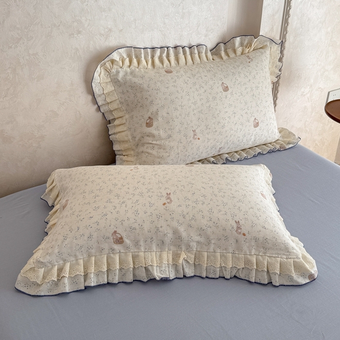 91家纺网 家纺一手货源 找家纺 简宜家居（朝初家纺） 2025新款40s全棉纯棉双层纱撞色蕾丝花边四件套 蓝兔寻花