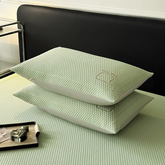 91家纺网 家纺一手货源 找家纺 全季家居 2025春夏新款A类三明治凉豆豆刺绣单枕套 枕套单件 水绿