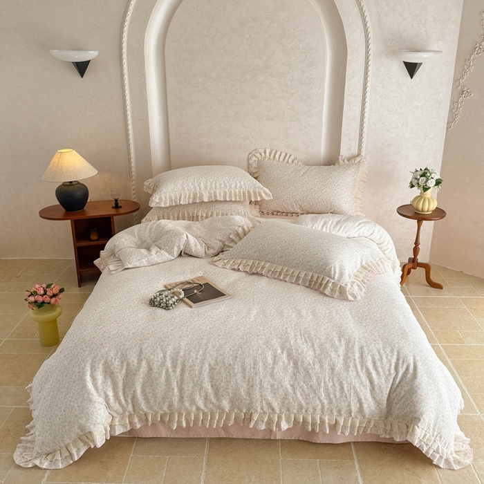 91家纺网 家纺一手货源 找家纺 简宜家居（朝初家纺） 2025新款40s全棉纯棉双层纱撞色蕾丝花边四件套 琼花粉絮