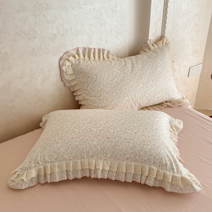 91家纺网 家纺一手货源 找家纺 简宜家居（朝初家纺） 2025新款40s全棉纯棉双层纱撞色蕾丝花边四件套 琼花粉絮