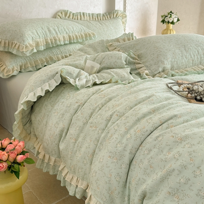 91家纺网 家纺一手货源 找家纺 简宜家居（朝初家纺） 2025新款40s全棉纯棉双层纱撞色蕾丝花边四件套 天青蓝屿