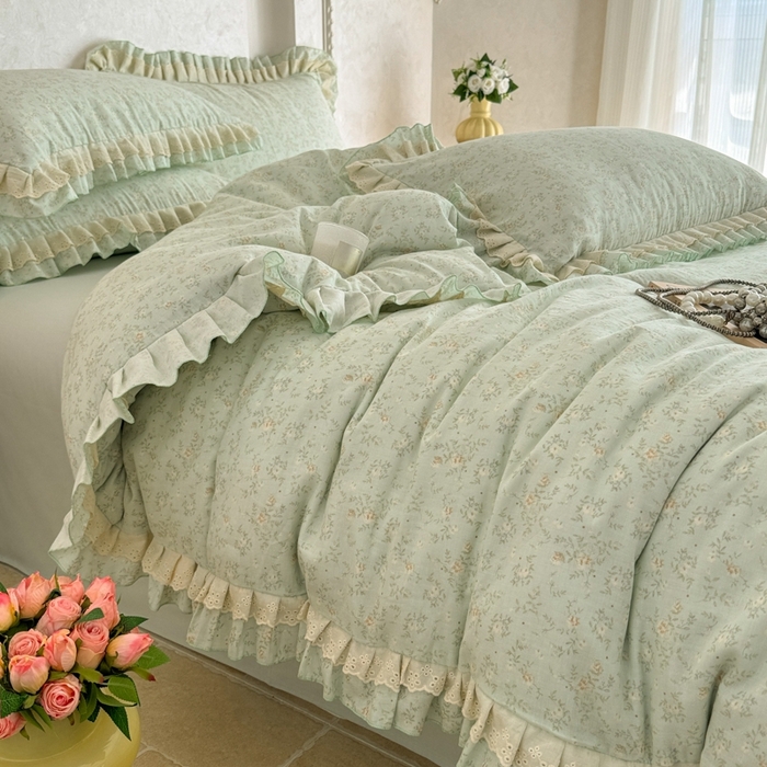 91家纺网 家纺一手货源 找家纺 简宜家居（朝初家纺） 2025新款40s全棉纯棉双层纱撞色蕾丝花边四件套 天青蓝屿