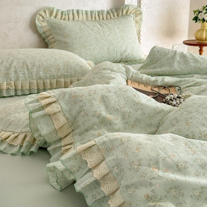 91家纺网 家纺一手货源 找家纺 简宜家居（朝初家纺） 2025新款40s全棉纯棉双层纱撞色蕾丝花边四件套 天青蓝屿