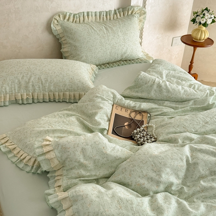 91家纺网 家纺一手货源 找家纺 简宜家居（朝初家纺） 2025新款40s全棉纯棉双层纱撞色蕾丝花边四件套 天青蓝屿