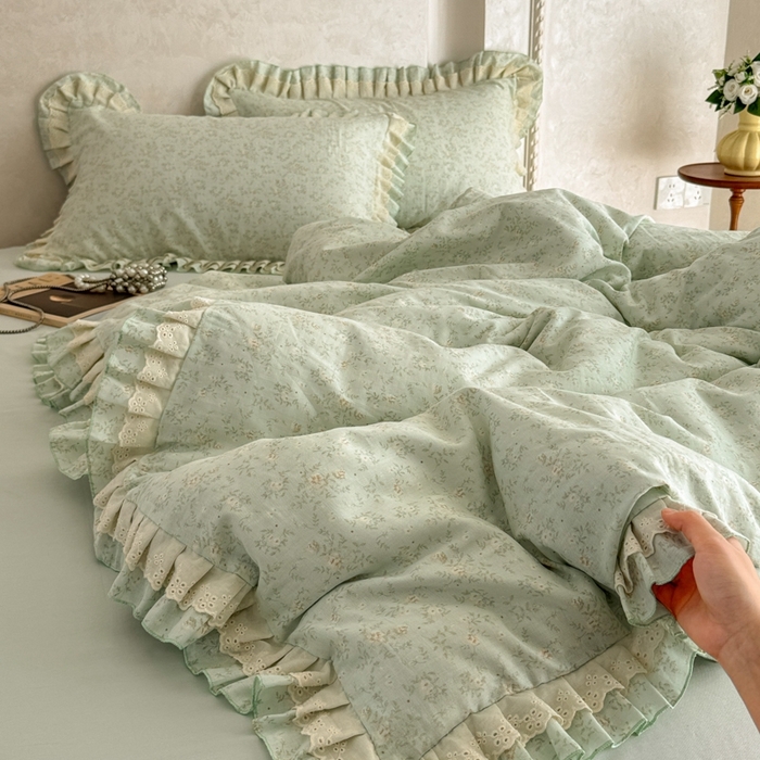 91家纺网 家纺一手货源 找家纺 简宜家居（朝初家纺） 2025新款40s全棉纯棉双层纱撞色蕾丝花边四件套 天青蓝屿