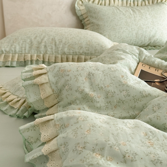 91家纺网 家纺一手货源 找家纺 简宜家居（朝初家纺） 2025新款40s全棉纯棉双层纱撞色蕾丝花边四件套 天青蓝屿