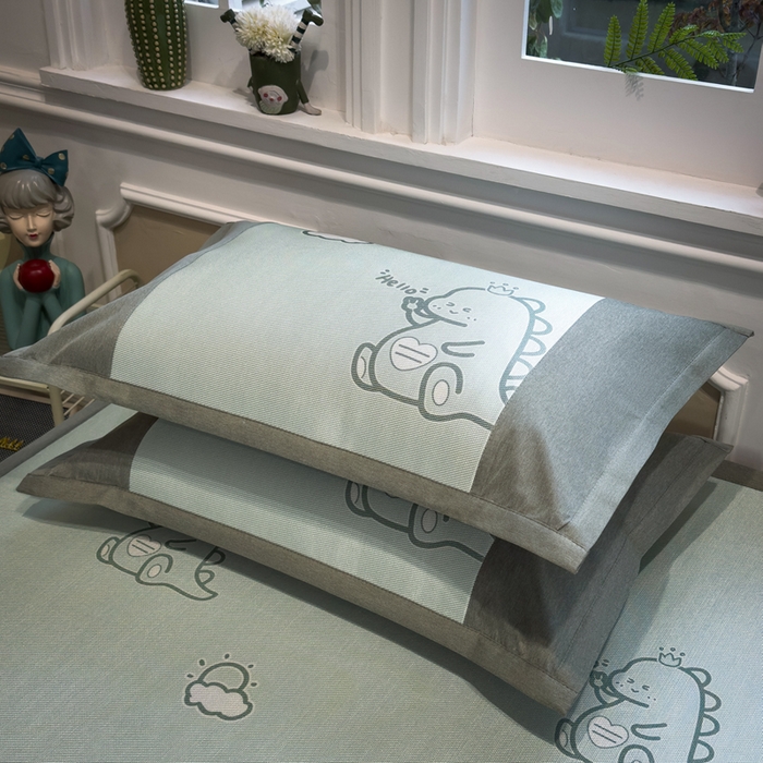 91家纺网 家纺一手货源 找家纺 全季家居 2025春夏新款A类拼边数码印花单枕套 枕套单件 小恐龙