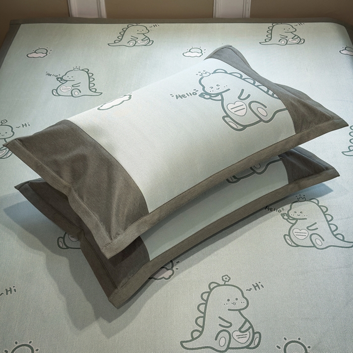 91家纺网 家纺一手货源 找家纺 全季家居 2025春夏新款A类拼边数码印花单枕套 枕套单件 小恐龙