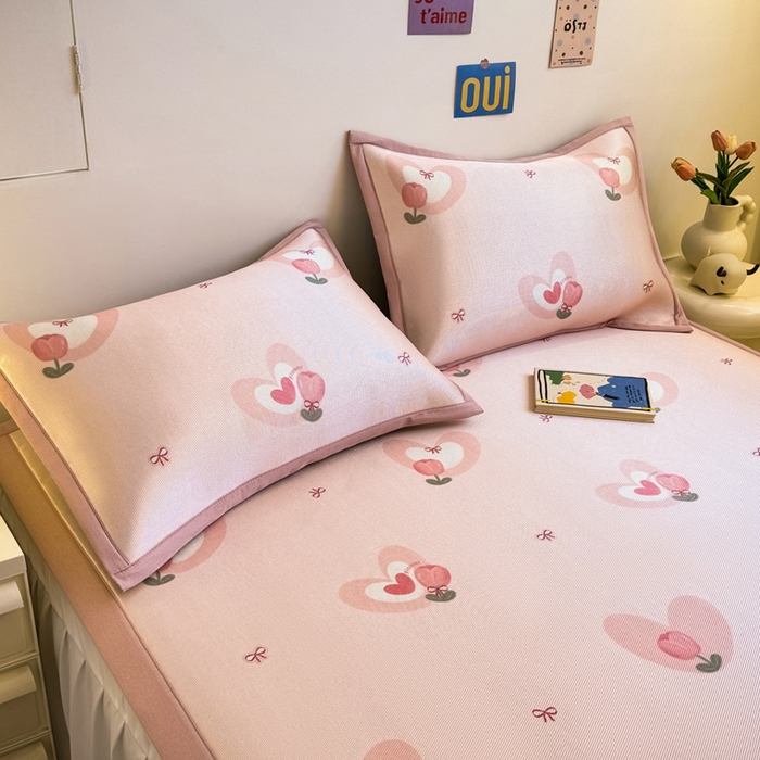 91家纺网 家纺一手货源 找家纺 全季家居 2025春夏新款A类小清新数码印花单枕套 枕套单件 爱心郁金香