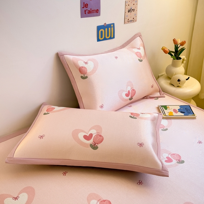 91家纺网 家纺一手货源 找家纺 全季家居 2025春夏新款A类小清新数码印花单枕套 枕套单件 爱心郁金香